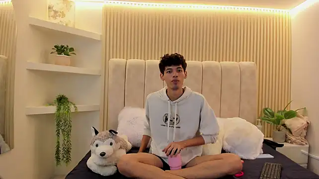 Ethan_Kay – Naživo XXX chat