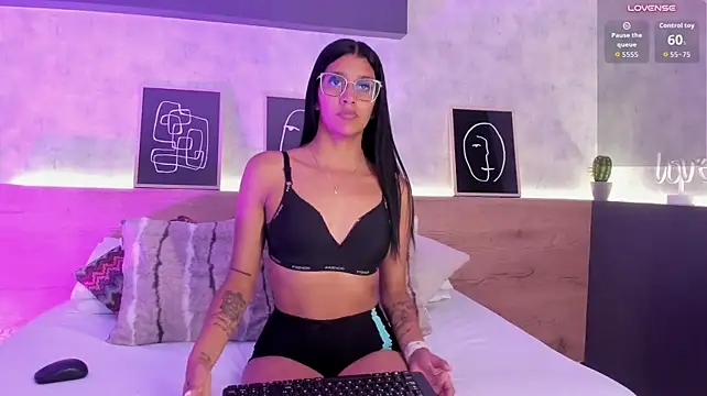 Dhalia__Evans' Live XXX Chat