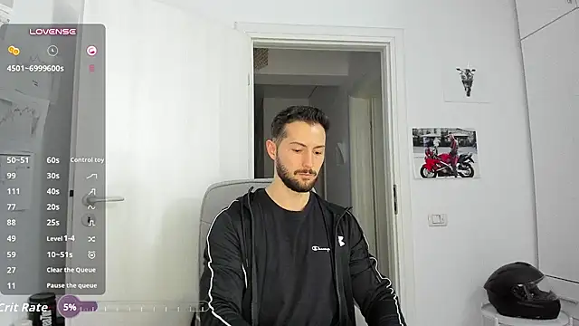 ZackFraser Adlı Modelin Canlı XXX Sohbeti