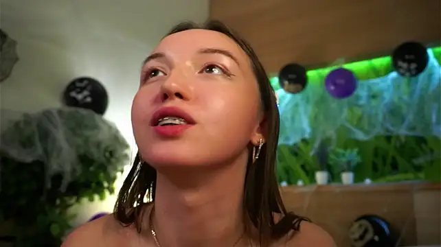 ElinPoston Show in webcam