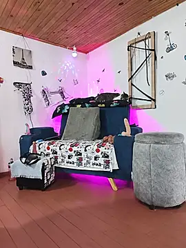 keila_j's Live XXX Chat