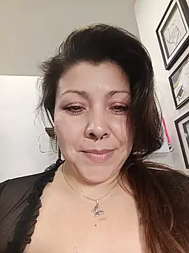 SARA_21- Adlı Modelin Canlı XXX Sohbeti