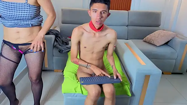 sexualvolcano_vg Adlı Modelin Web Kamerası Şovu
