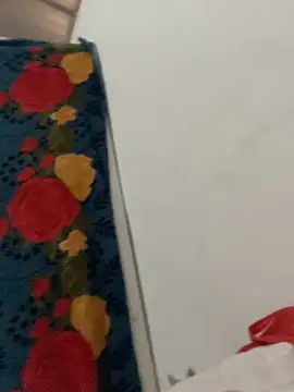Ladyzee25's Live XXX Chat