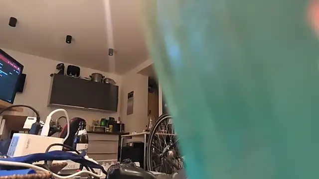B-A-M-B-I Live XXX-chat