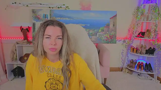 צ'אט XXX בשידור חי של Real_Tini
