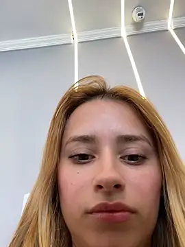 Barbie107 লাইভ XXX চ্যাট