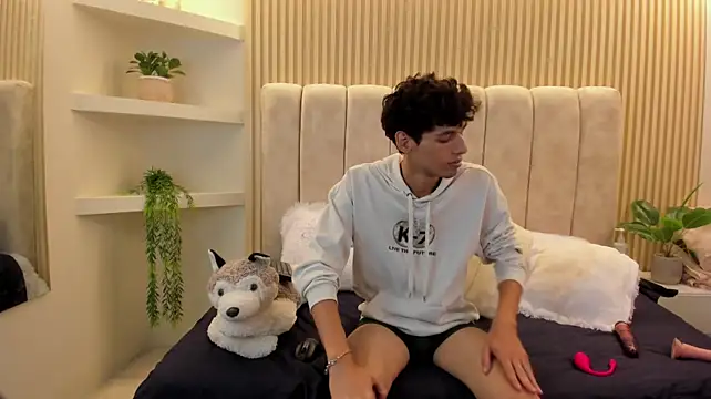 צ'אט XXX בשידור חי של Ethan_Kay