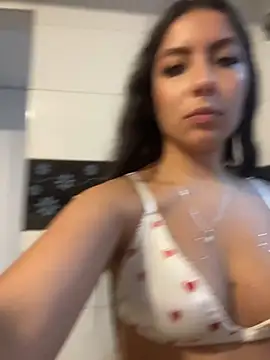 Онлайн чат XXX Julieth_ec_
