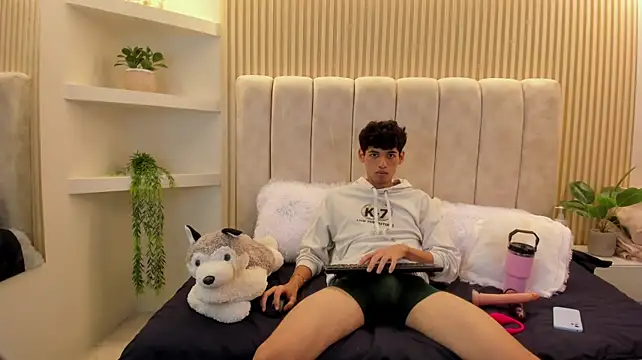 Ethan_Kay – Naživo XXX chat