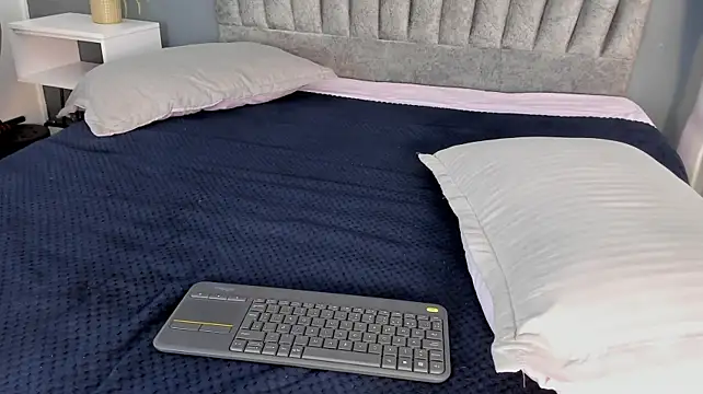 Charlie___Musk Adlı Modelin Canlı XXX Sohbeti