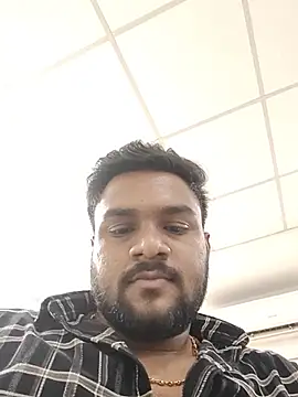 Chat XXX ao vivo de Shikaari013