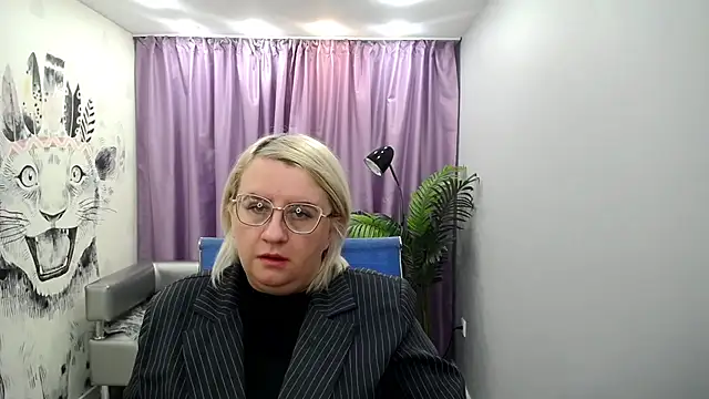 VixenVibe_'s Live XXX Chat