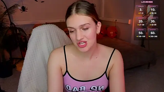 Онлайн чат XXX SaraWilsoon