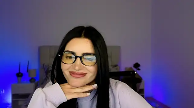 Онлайн чат XXX Little_miaa_
