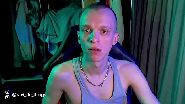 Czat XXX na żywo – ravi_do_things
