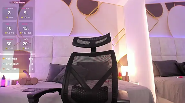Онлайн чат XXX alice_velvet__