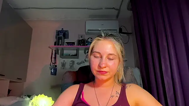 VelvetPinnick Live XXX-chat