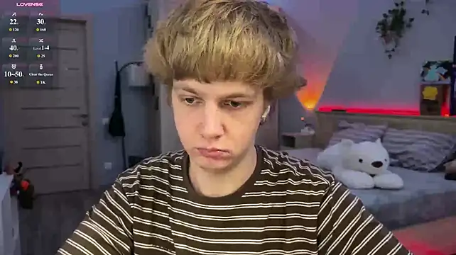 Chat +18 de olivertasty ao vivo