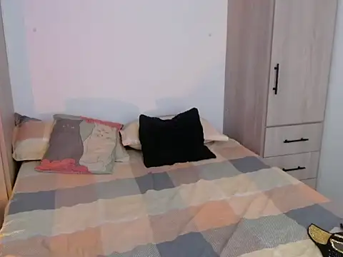 Adrien_polo Adlı Modelin Canlı XXX Sohbeti