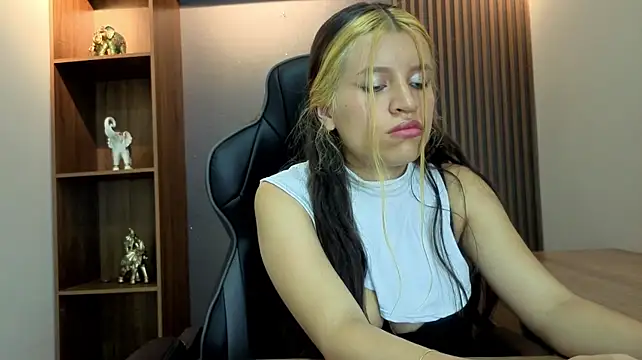 RosseFire 라이브 XXX 채팅