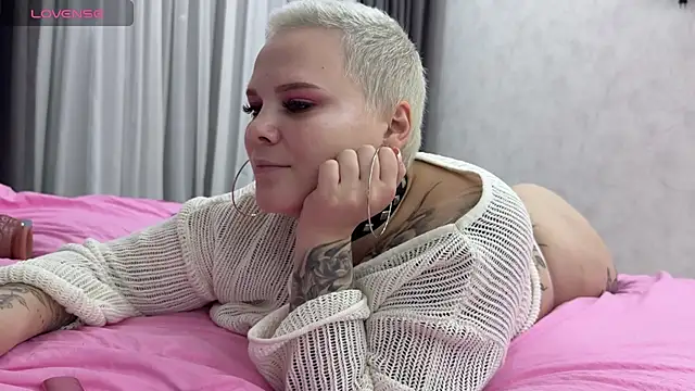 Онлайн чат XXX LikaBerry1