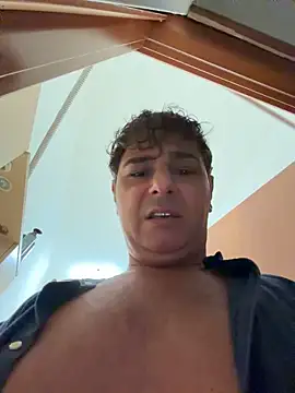 צ'אט XXX בשידור חי של SecretlyDD
