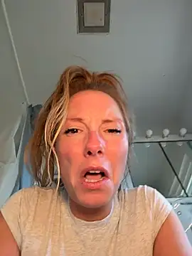 Show webcam de prettymouthpeach