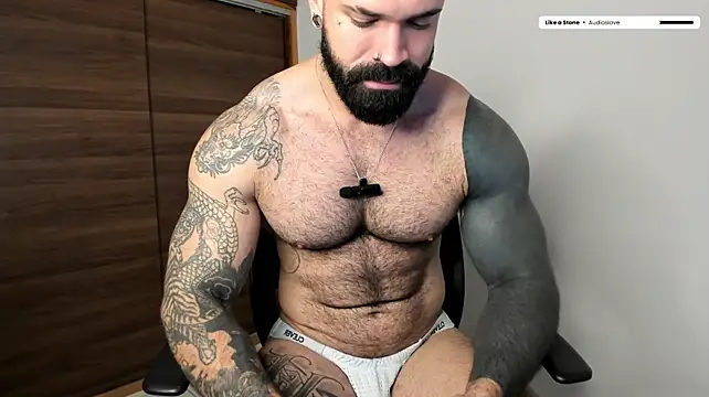 Muscleliam élő XXX-chatje