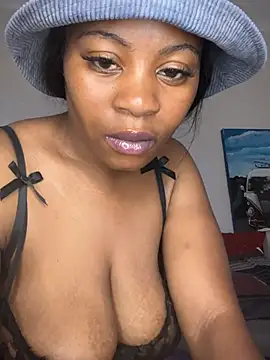 XXX chat uživo modela Thethicktities97