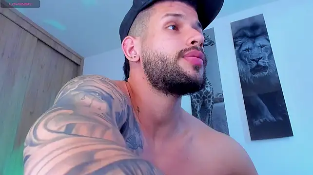Santos_ramirez1's Live XXX Chat