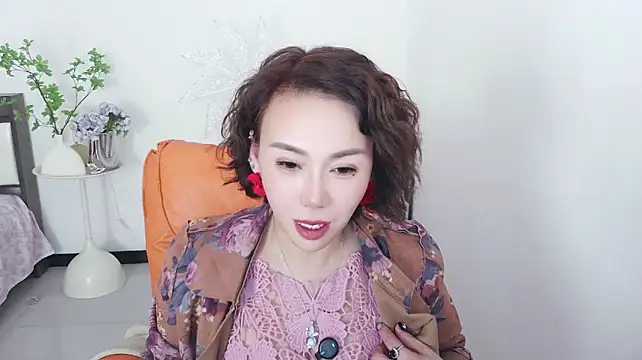 qinqin428's Live XXX Chat