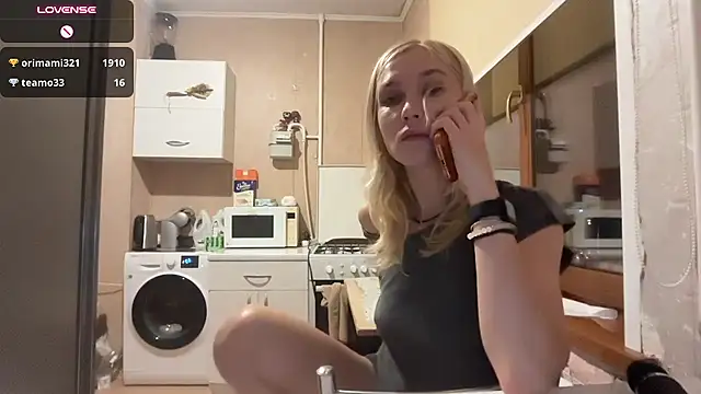 Chat +18 de AngelJeni ao vivo