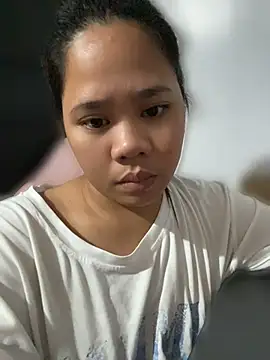 -CLARAMommy- 即時 XXX 聊天