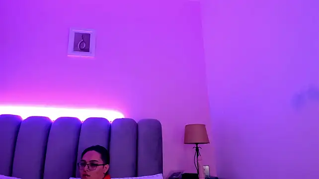XXX chat uživo modela BellaAndDominick
