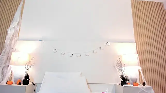 MiaaRouge's Live XXX Chat