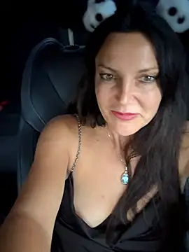 -OLYA-'s Live XXX Chat