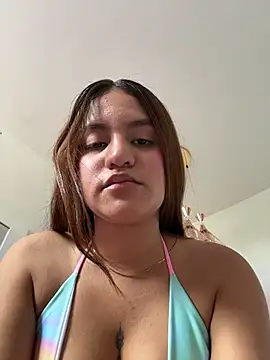 ViankaRose Adlı Modelin Canlı XXX Sohbeti