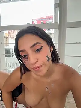 MeggyMae_'s Live XXX Chat