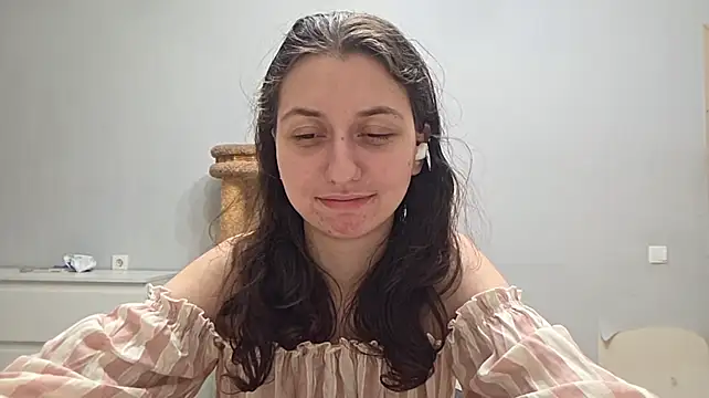 ChrystalAlma's Live XXX Chat