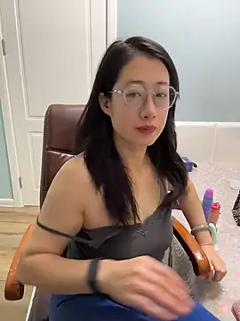 XXX chat uživo modela weiwei103