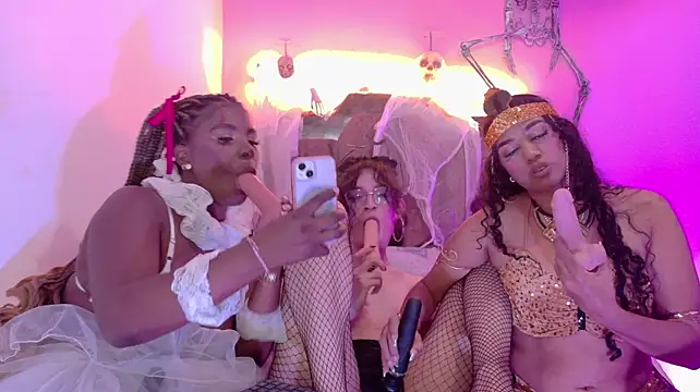LoveQueen2 XXX чат на живо