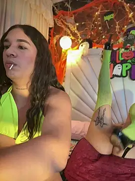 Sweet_vicky_hot Adlı Modelin Canlı XXX Sohbeti