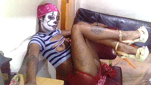 Nikistickyxx25's Live XXX Chat