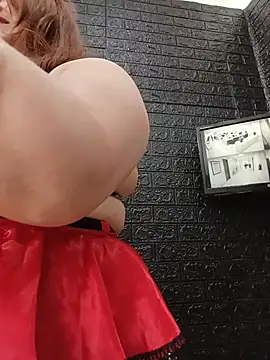 LUISA--30 Adlı Modelin Canlı XXX Sohbeti