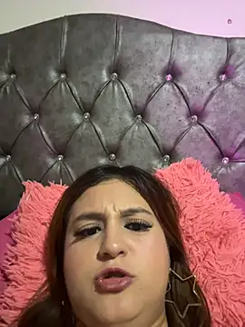 Онлайн чат XXX emilycoy1