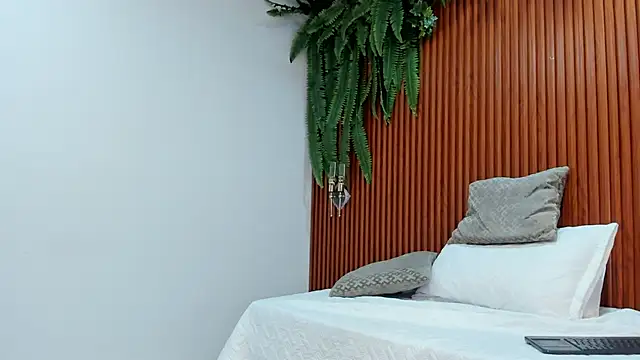 Czat XXX na żywo – emily_hunter12
