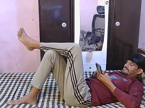 Yuvi_hot's Live XXX Chat