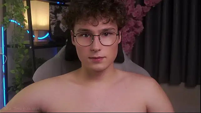 XXX chat uživo modela Nico_Theo