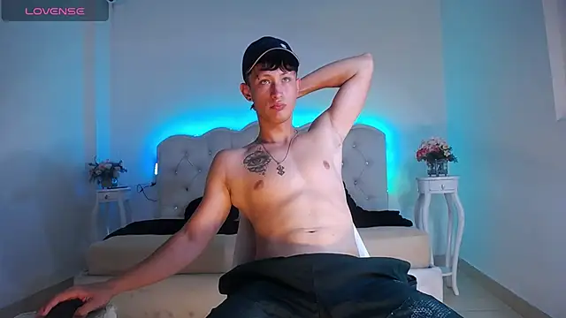 Maverick27_ Live XXX-chat